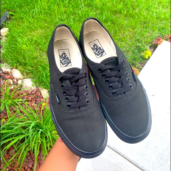 Vans Shoes - Classic Vans Black Skater Shoe